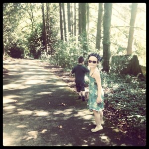 woods w-lurah sunglasses & SAm's back